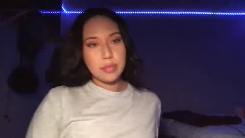 starlitdreams777 online show from 5, 3, 2025