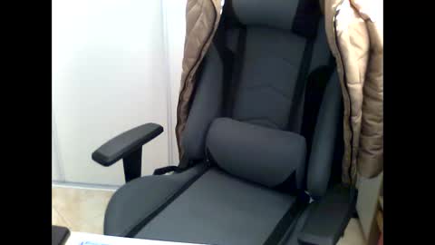 Snapshot of steb06 chatting on 18, 12, 2025 steb06 online show from 18, 12, 2025