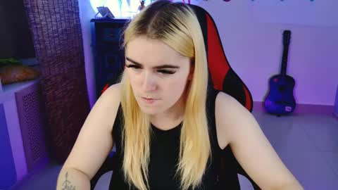 Snapshot of stef_nicks chatting on 20, 9, 2025 stef_nicks online show from 20, 9, 2025