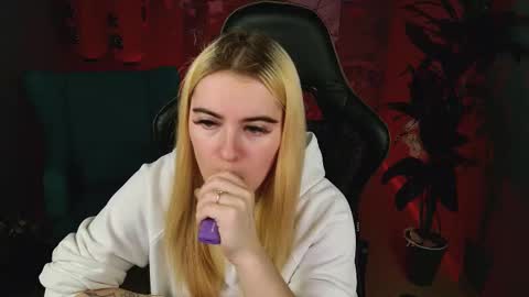 Snapshot of stef_nicks chatting on 10, 10, 2025 stef_nicks online show from 10, 10, 2025