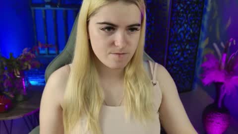 Snapshot of stef_nicks chatting on 11, 10, 2025 stef_nicks online show from 11, 10, 2025