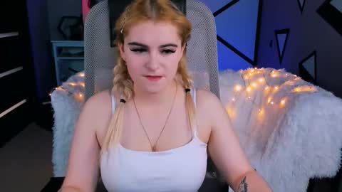 Snapshot of stef_nicks chatting on 10, 11, 2025 stef_nicks online show from 10, 11, 2025