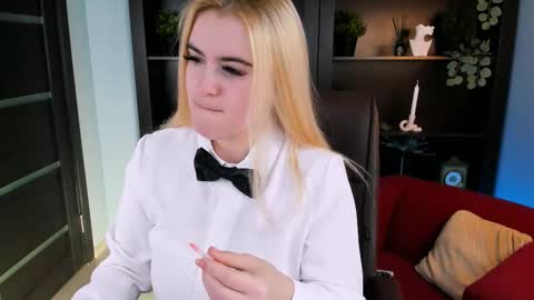 Snapshot of stef_nicks chatting on 21, 11, 2025 stef_nicks online show from 21, 11, 2025