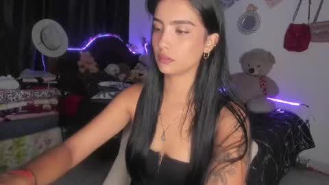 Im MiaIts my first day here  online show from 22, 2, 2025