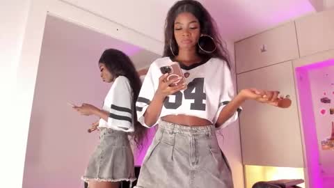 stefannyevans_ online show from 21, 11, 2025