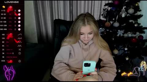Snapshot of stella__cox chatting on 14, 12, 2025 Stella Cox online show from 14, 12, 2025