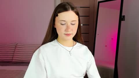 Snapshot of stella_sunny chatting on 9, 10, 2025 stella_sunny online show from 9, 10, 2025