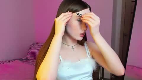 Snapshot of stella_sunny chatting on 22, 10, 2025 stella_sunny online show from 22, 10, 2025