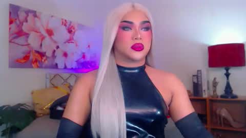 CALL ME STELLA online show from 6, 11, 2025