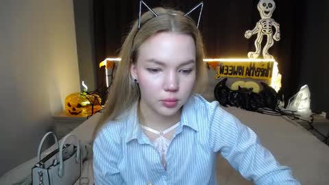 Snapshot of stellalights chatting on 20, 10, 2025 stellalights online show from 20, 10, 2025