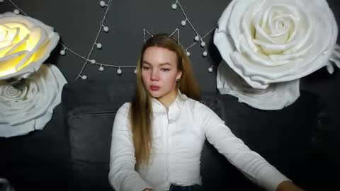 Snapshot of stellalights chatting on 28, 11, 2025 stellalights online show from 28, 11, 2025