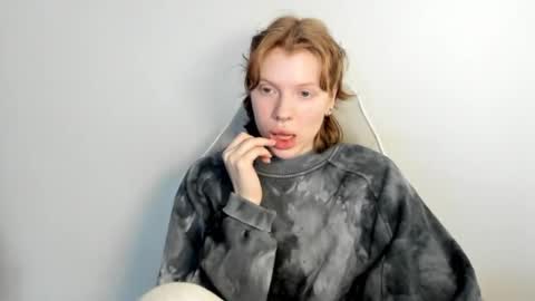 Snapshot of stellaswen chatting on 10, 3, 2026 S T E L L A online show from 10, 3, 2026