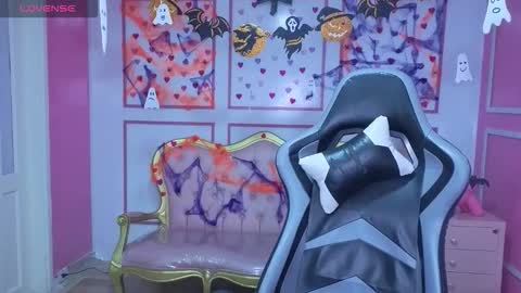 Snapshot of stephania_t chatting on 31, 10, 2025 Stephania online show from 31, 10, 2025