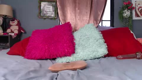 Snapshot of stephanie_golden chatting on 21, 2, 2025 IG stephani 3333 online show from 21, 2, 2025