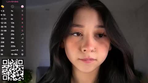 Snapshot of stephaniesally chatting on 12, 11, 2025 Sonya online show from 12, 11, 2025