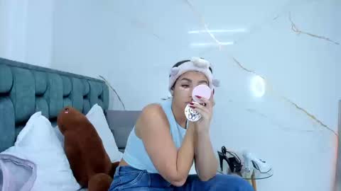 Stefanny online show from 15, 9, 2025