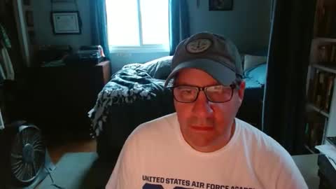 Snapshot of stephenhal9 chatting on 22, 3, 2026 stephenhal9 online show from 22, 3, 2026