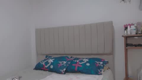 Angie mature online show from 13, 3, 2026