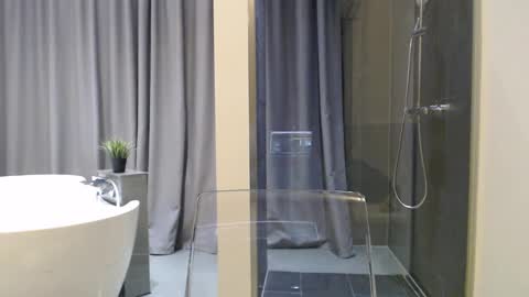 Snapshot of stepmommy19 chatting on 8, 1, 2025 StepMommy19 online show from 8, 1, 2025