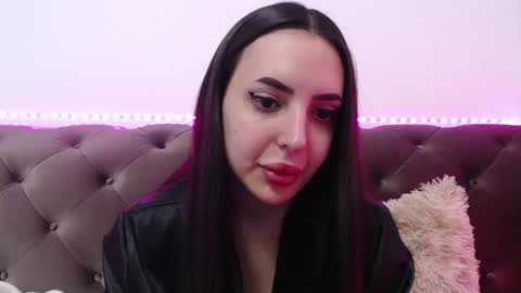 Snapshot of stepmommy19 chatting on 18, 2, 2025 StepMommy19 online show from 18, 2, 2025