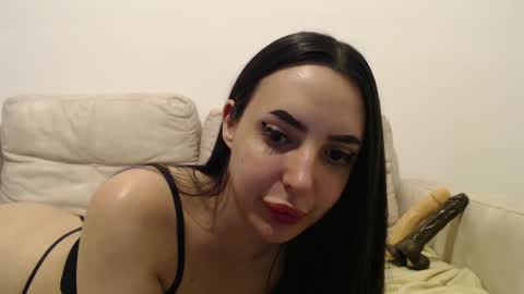 Snapshot of stepmommy19 chatting on 11, 3, 2025 StepMommy19 online show from 11, 3, 2025