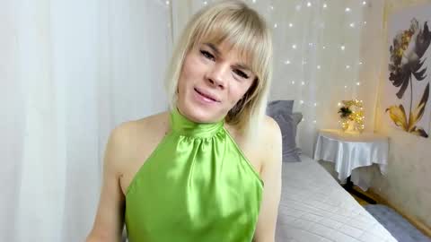 Snapshot of stesnyashkaalice chatting on 22, 12, 2025 Alice online show from 22, 12, 2025