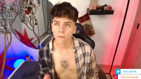 Snapshot of stev_austin_ chatting on 15, 12, 2025 Stev austin online show from 15, 12, 2025