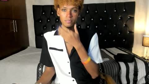 STEVEN WOLL online show from 12, 1, 2025