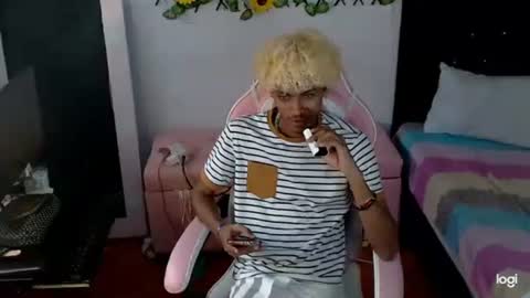 STEVEN WOLL online show from 25, 11, 2025