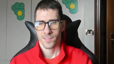 Snapshot of stevex870 chatting on 30, 10, 2025 Steve online show from 30, 10, 2025