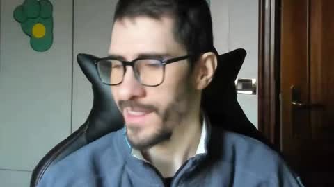 Snapshot of stevex870 chatting on 22, 11, 2025 Steve online show from 22, 11, 2025