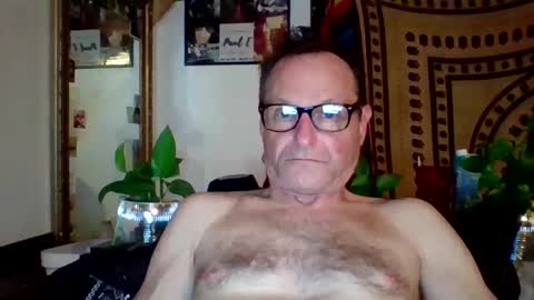 steviehard7 online show from 19, 2, 2025