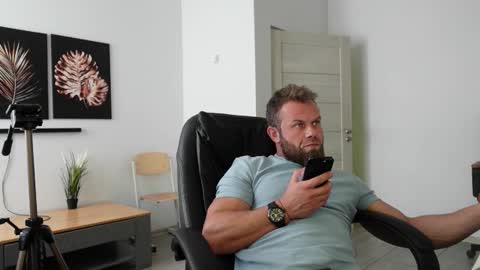 Stewart Barnz online show from 9, 3, 2026