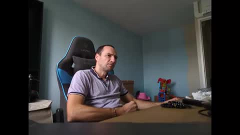 stickolive1 online show from 12, 9, 2025