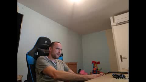 stickolive1 online show from 17, 9, 2025