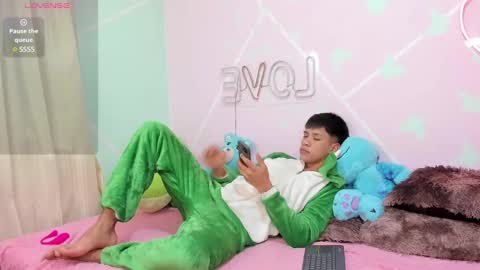 Bryan  Stiven online show from 13, 2, 2025