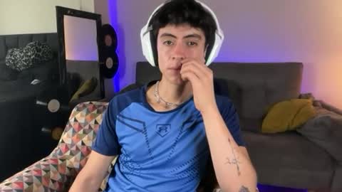 Stolas online show from 12, 3, 2026