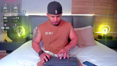 Stone Lee  online show from 16, 10, 2025