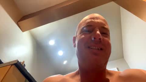 Stoodley22 online show from 26, 11, 2025