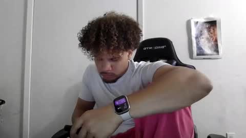 Snapshot of str8dj chatting on 30, 10, 2025 Dj online show from 30, 10, 2025