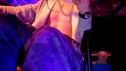 Str8 online show from 19, 1, 2026