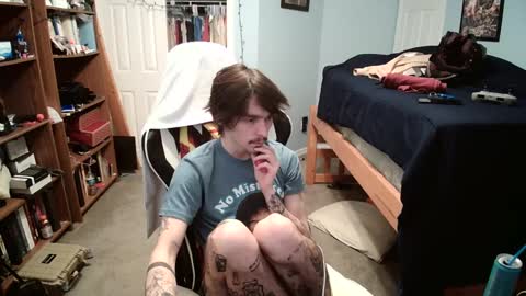 str8whiteboy21 online show from 1, 2, 2025