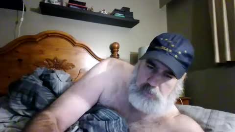 Straightbear4you online show from 5, 10, 2025