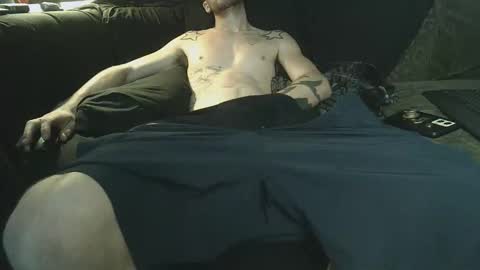 straitpipermann22 online show from 26, 10, 2025