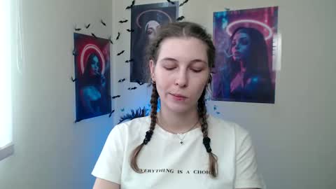 Snapshot of stranger_giirl chatting on 11, 3, 2026 Amalia online show from 11, 3, 2026