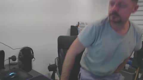 Snapshot of straponloverboy chatting on 24, 11, 2025 ImYours online show from 24, 11, 2025