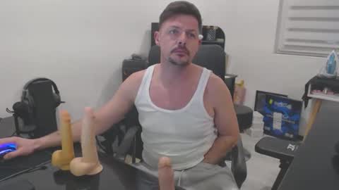 Snapshot of straponloverboy chatting on 1, 2, 2026 ImYours online show from 1, 2, 2026