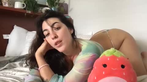 Snapshot of strawberripulp chatting on 23, 10, 2025 Angel Baby online show from 23, 10, 2025