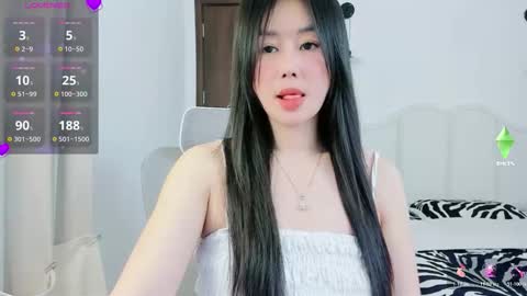 strawberry_loveee online show from 14, 12, 2025