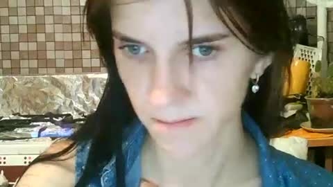 Strawberry Storm online show from 16, 10, 2025